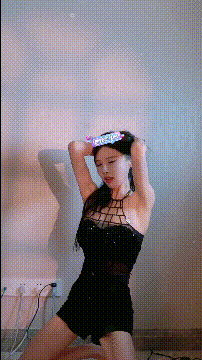 【抖音】小耳朵 终于放开尺度 勾引调情 表情 舌诱 乳沟【40V】