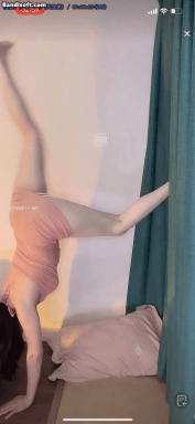 【抖音 蜜桃/桃子】直播PK整活 露奶 各种倒立劈叉 露毛露内【92V】