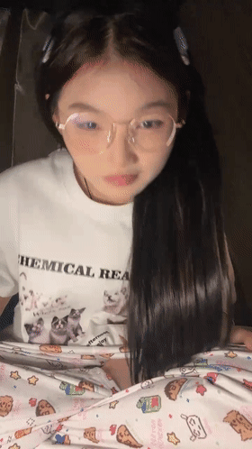 正宗校花学妹【十四诗】宿舍道具狂插流白浆~痉挛抽搐！【7V】