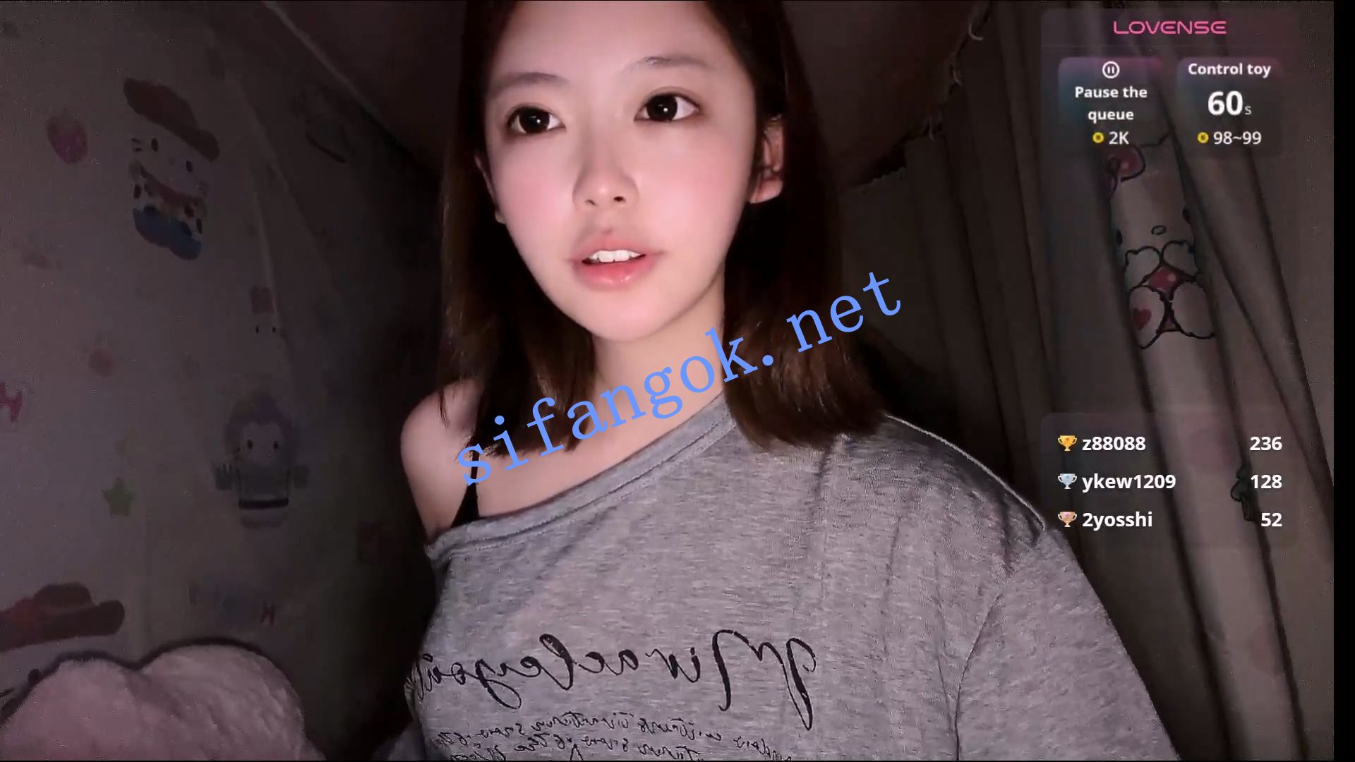 stripchat【keke-20081130】甜美校花! 宿舍内大秀~道具!