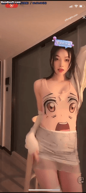 抖音『 哭包』直播间身穿死库水 露内整活 骚舞 真的会玩【3V】